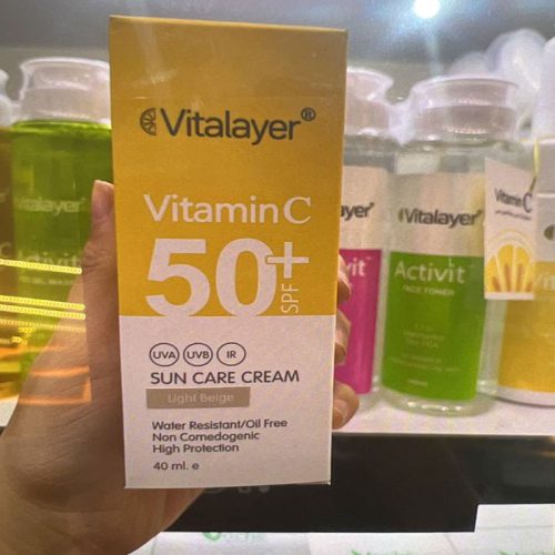 کرم ضد آفتاب لایت بژ ویتالیر مدل VITAMIN C