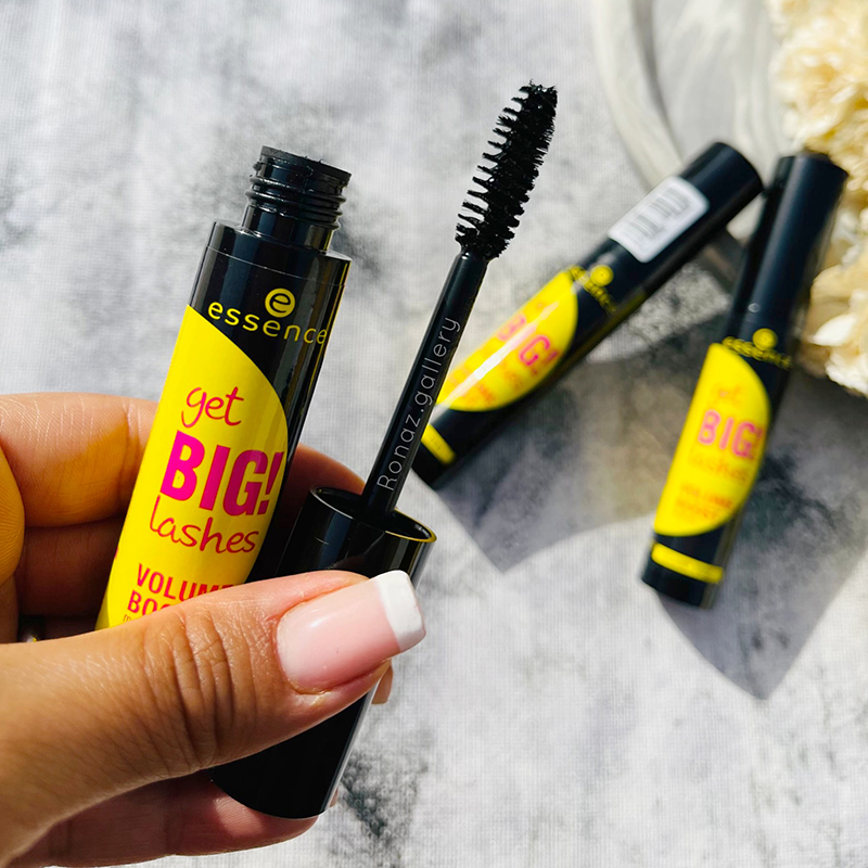 ریمل حجم دهنده اسنس مدل Big Lashes Volume Boost